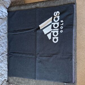 Adidas resort towel
